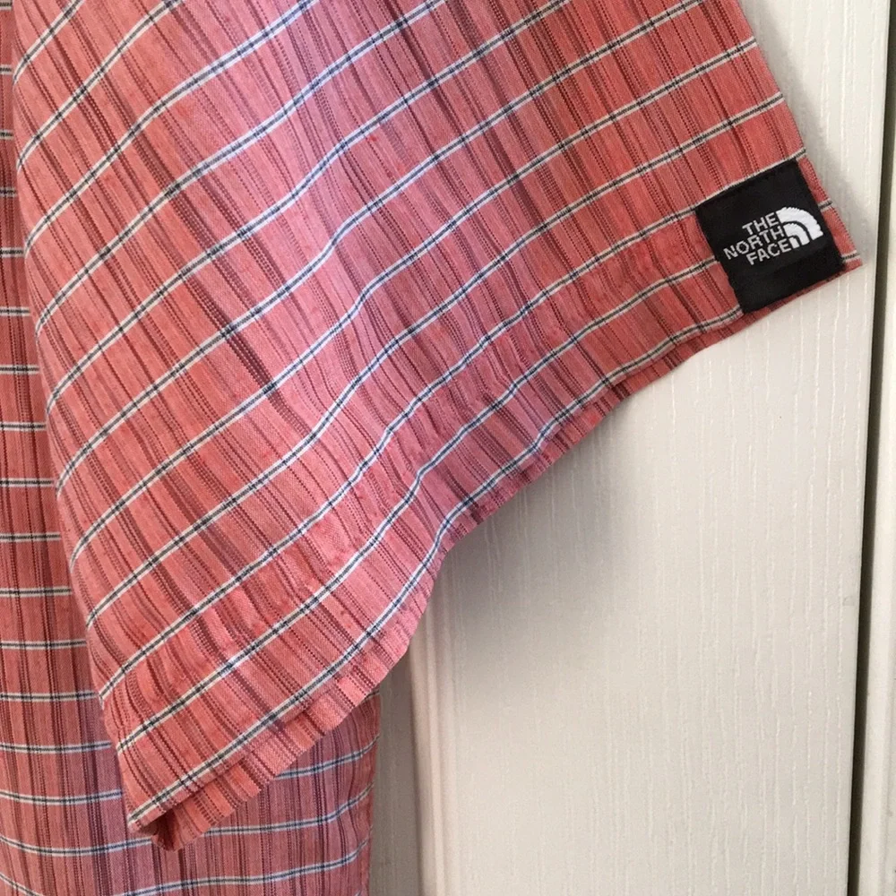 FINAL MARKDOWN Men’s The North Face SS Button Down Shirt medium